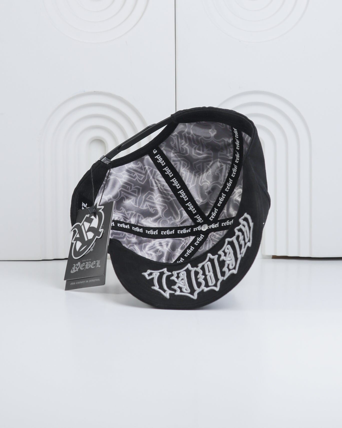 REBEL X JORGE TAPIA