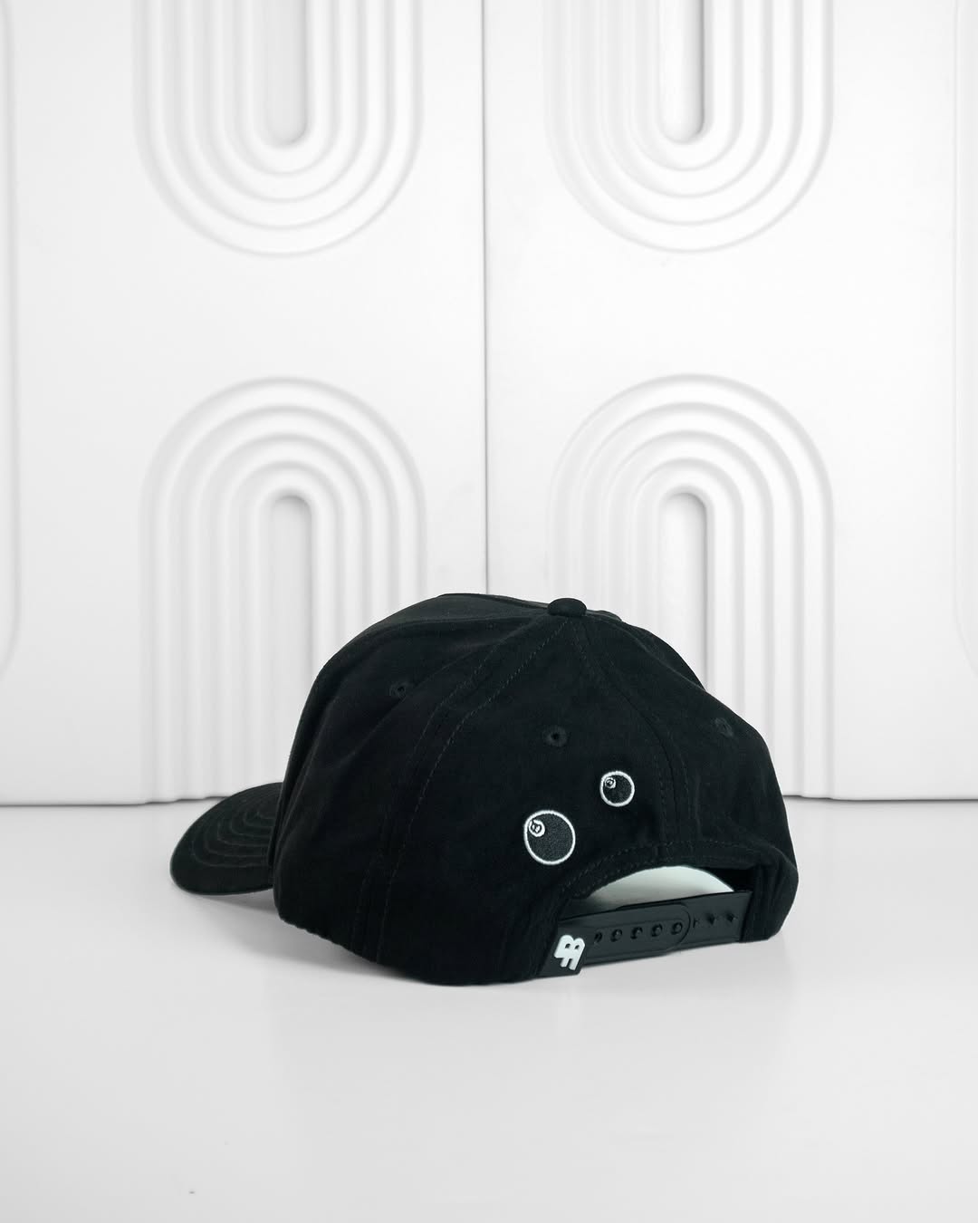 8 BALL B
